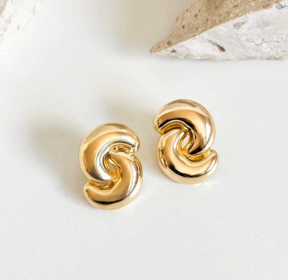 Brinco Hastes Lisas Banho Ouro 18k